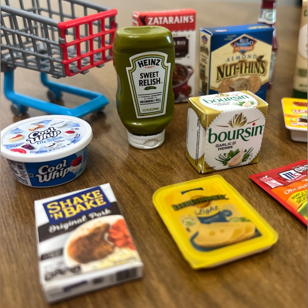 Mini Brands Bundle - Picture 2 of 3